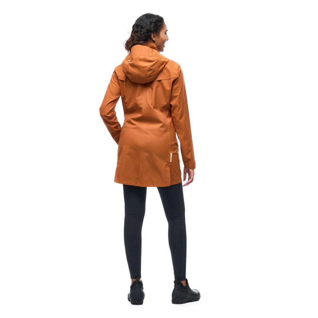 Indyeva Outerwear Kisa Rain Jacket 7 Indyeva Outerwear Kisa Rain Jacket